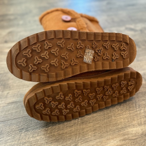 Fashion Nova Furry Tan Button Up Your Direction Flat Boots - Women's Size 10 - Picture 6 of 10